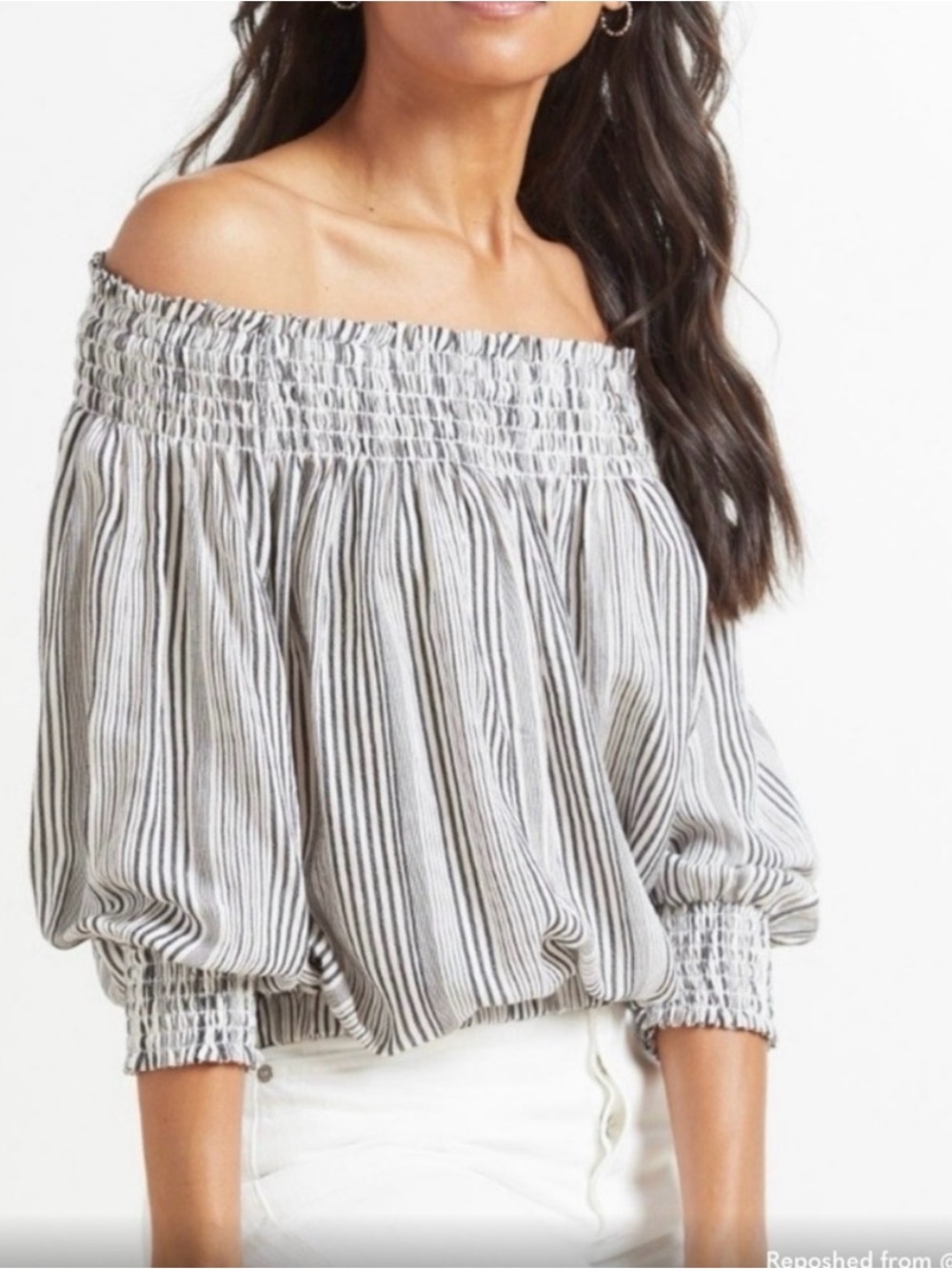 Evereve Off-Shoulder Peasant Top in Black and White